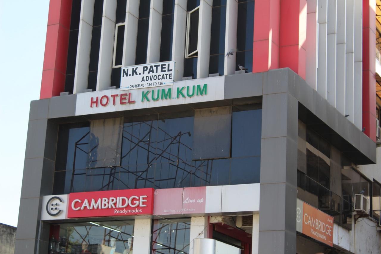 Hotel Kum Kum Adalaj 外观 照片